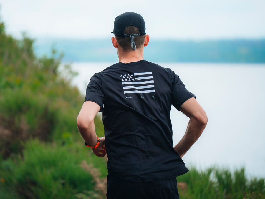 STRINGER RDK BZH FLAG BLACK-Tee-shirts-maillot manches courtes trail-running homme-kinetik-adrenalink