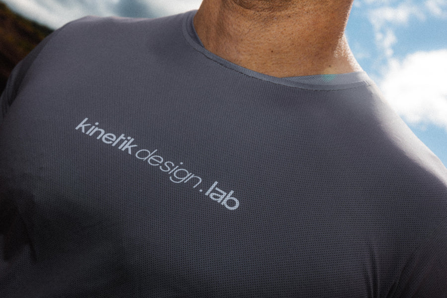 MAVRIK MEN DESIGN.LAB-Tee-shirts-maillot manches courtes trail-running homme-kinetik-adrenalink