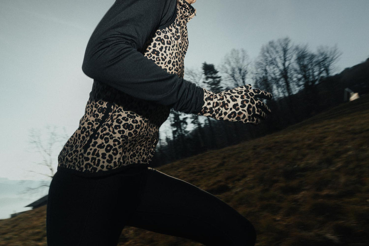gant-gilet-sans-manche-trail-running-leopard