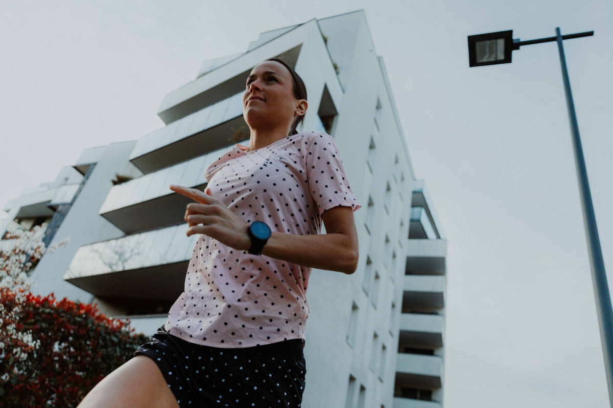 MAVRIK WOMEN DOTY BLUSH - Tee-shirts - maillot manches courtes trail-running femme - kinetik-adrenalink