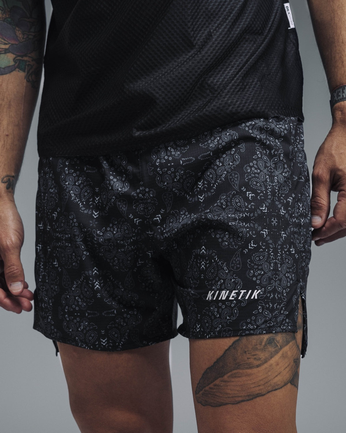 AEROK 6 MEN PAISLEY