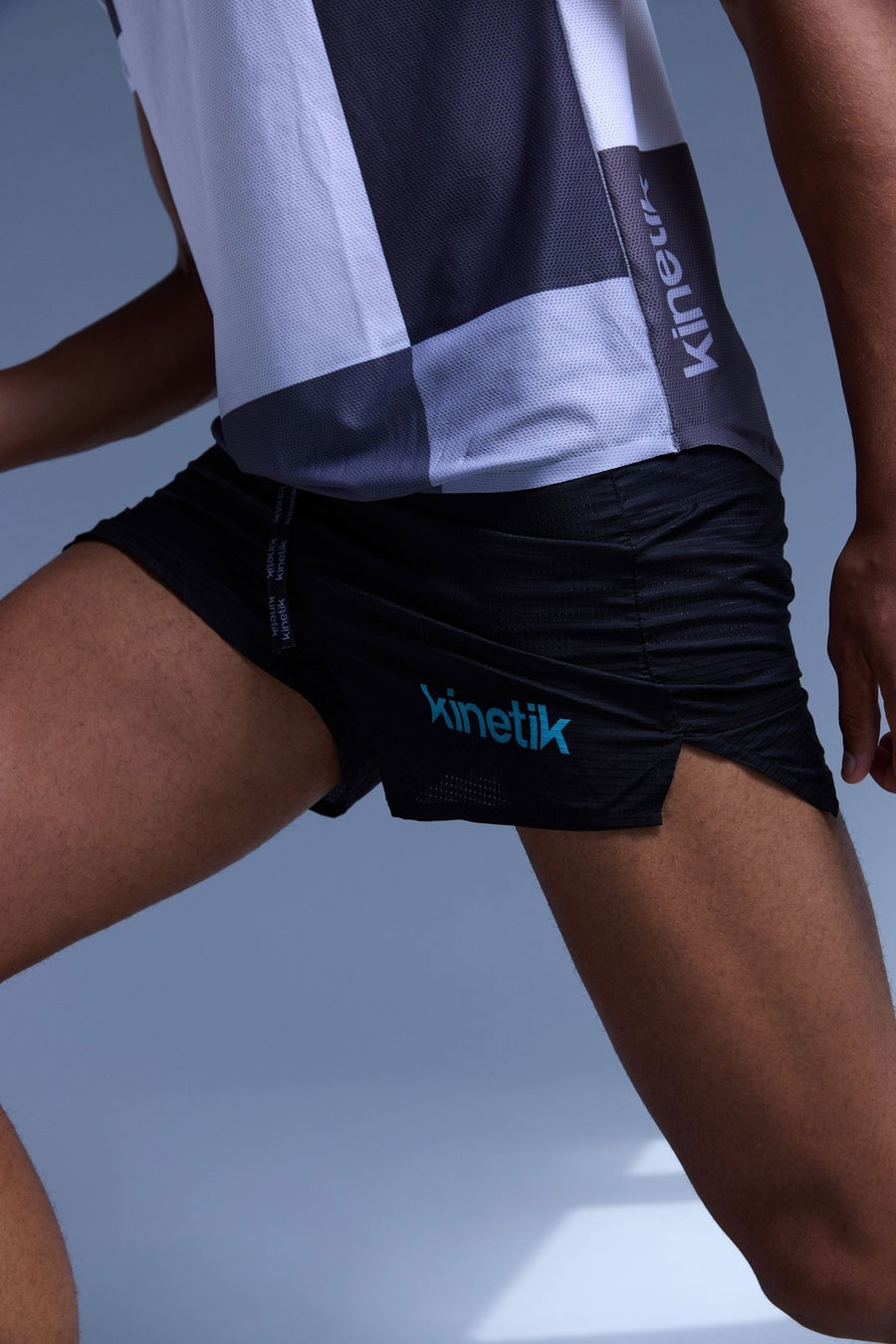 Shorts trail-running AEROK 6 BLACK BEAUTY - 2 - kinetik
