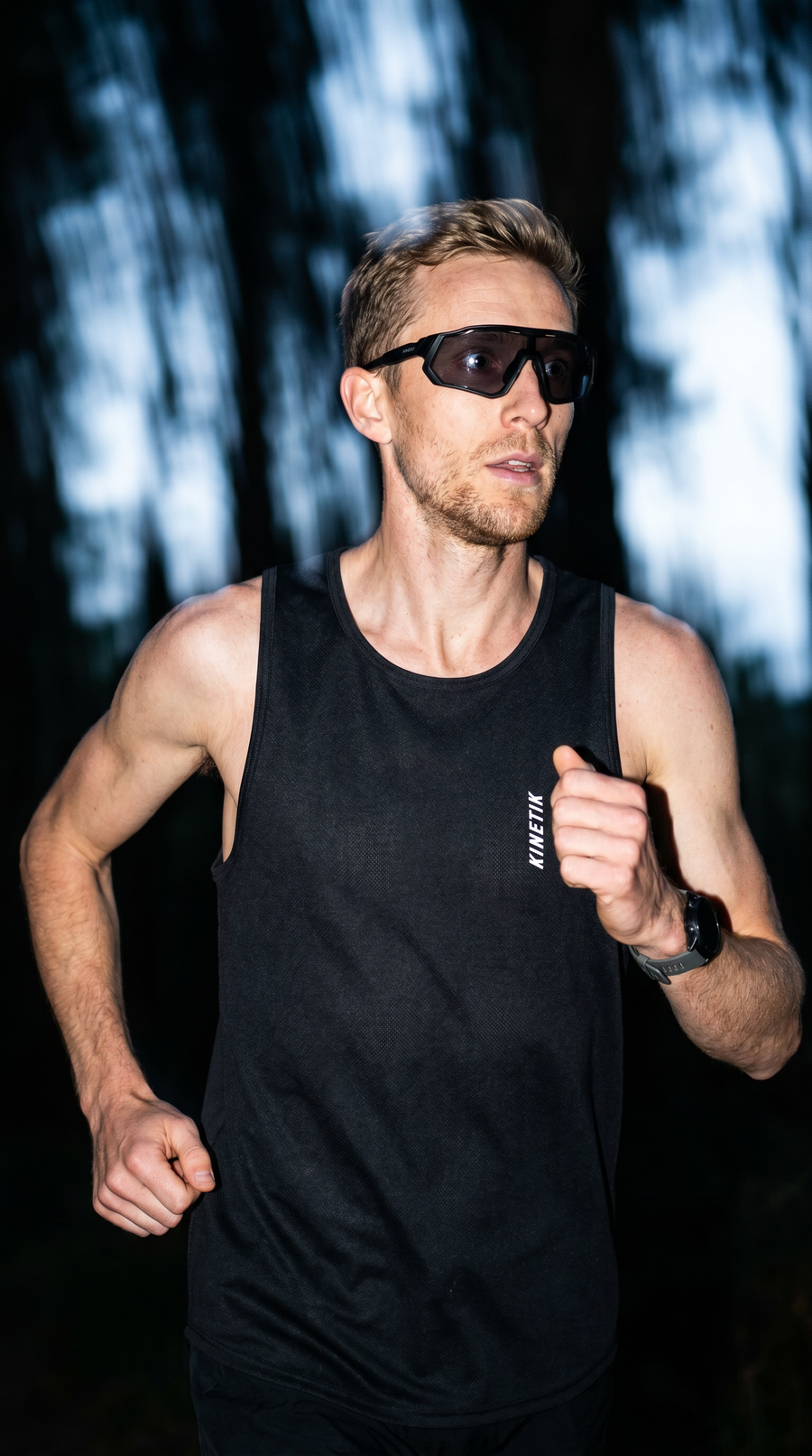 maillot-sans-manche-debardeur-trail-running-mavriksl-homme-black